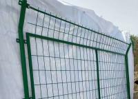 水池護(hù)欄網(wǎng)發(fā)貨前給客戶(hù)安裝演示一下